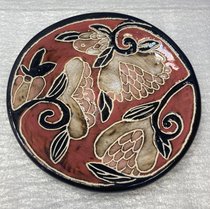 блюдце "три пиона" (2024, керамика, 2x13.5, арт. 29пх16) - 2 400 ₽