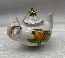 Чайничек со снегирем (2025, фарфор, 4.5x6, арт. 79ПТ02200-1112) - 700 ₽