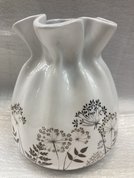 Ваза мешочек-мини с деколью "Зонтик" (2025, фарфор, 12x10.5, арт. 79ПФ10092-01) - 2 400 ₽