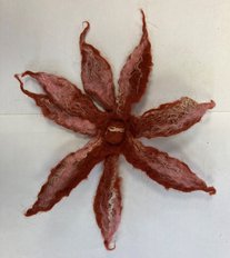 брошь цветок (2018, валяние, 22x23, арт. 40п5) - 450 ₽