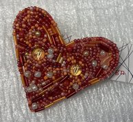 брошка сердечко красное (2021, смешанная техника, 6x7, арт. 21п3) - 500 ₽