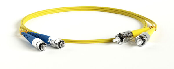 патч-корд оптический fc-st hyperline fc-d2-9-fc/ur-st/ur-h-30m-lszh-yl 9/125 30 м