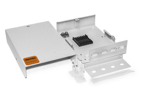 hyperline fo-wby-4un-mk бокс оптический универсальный, настенный на 4 порта (sc, duplex lc, st, fc) с держателем для 8 кдзс, фиксатором центрального силового элемента, зажимом для организации кабеля, стяжками (без пигтейлов и проходных адаптеров)